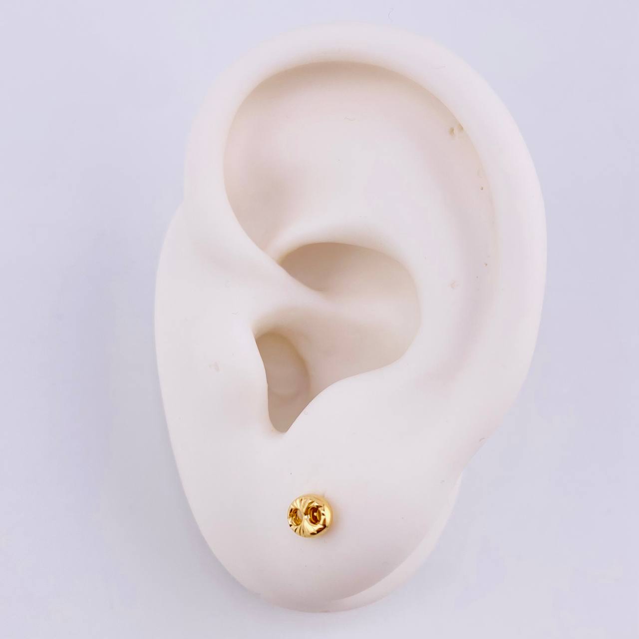 Diamond Cut Stud Earrings 0.6g / in / 5.5mm Yellow Gold 18K
