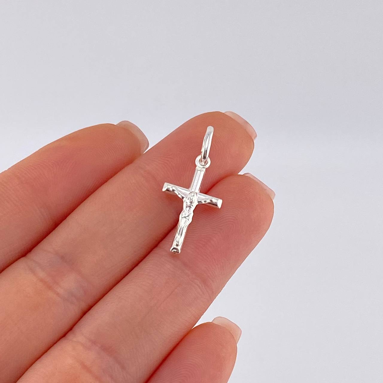 Dije Cruz Cristo 0.95 g / 1 in Plata 925
