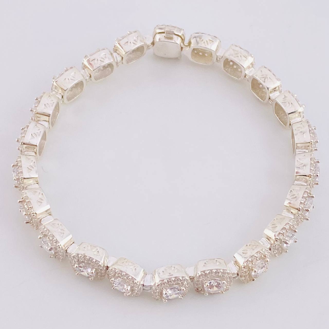 Tennis Bracelet 22.2 g / 7 in / 7.7 mm Silver 925