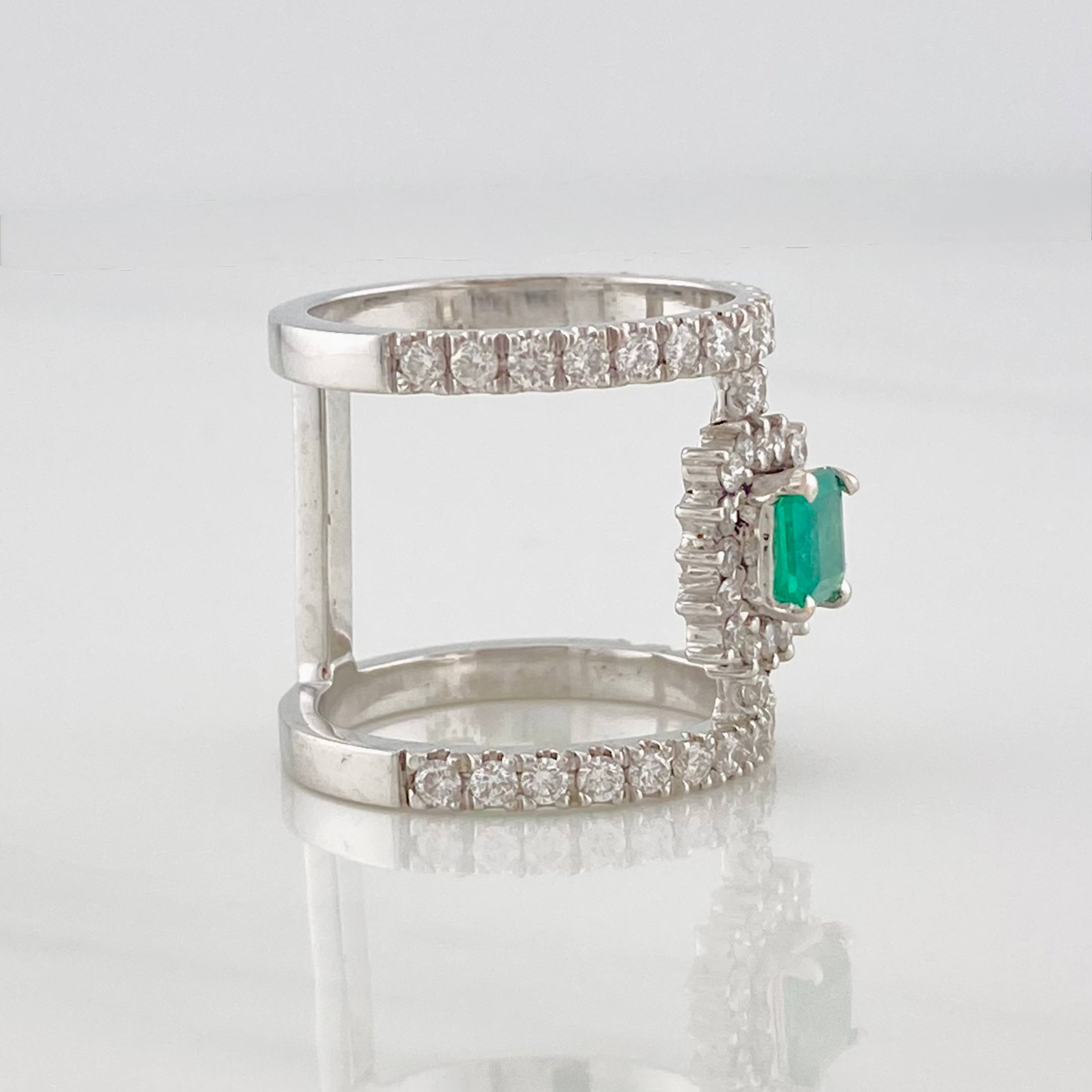 Double Halo Emerald Ring 50pts Diamonds 40cts 7.85g / Size 6 1/4 18K White Gold
