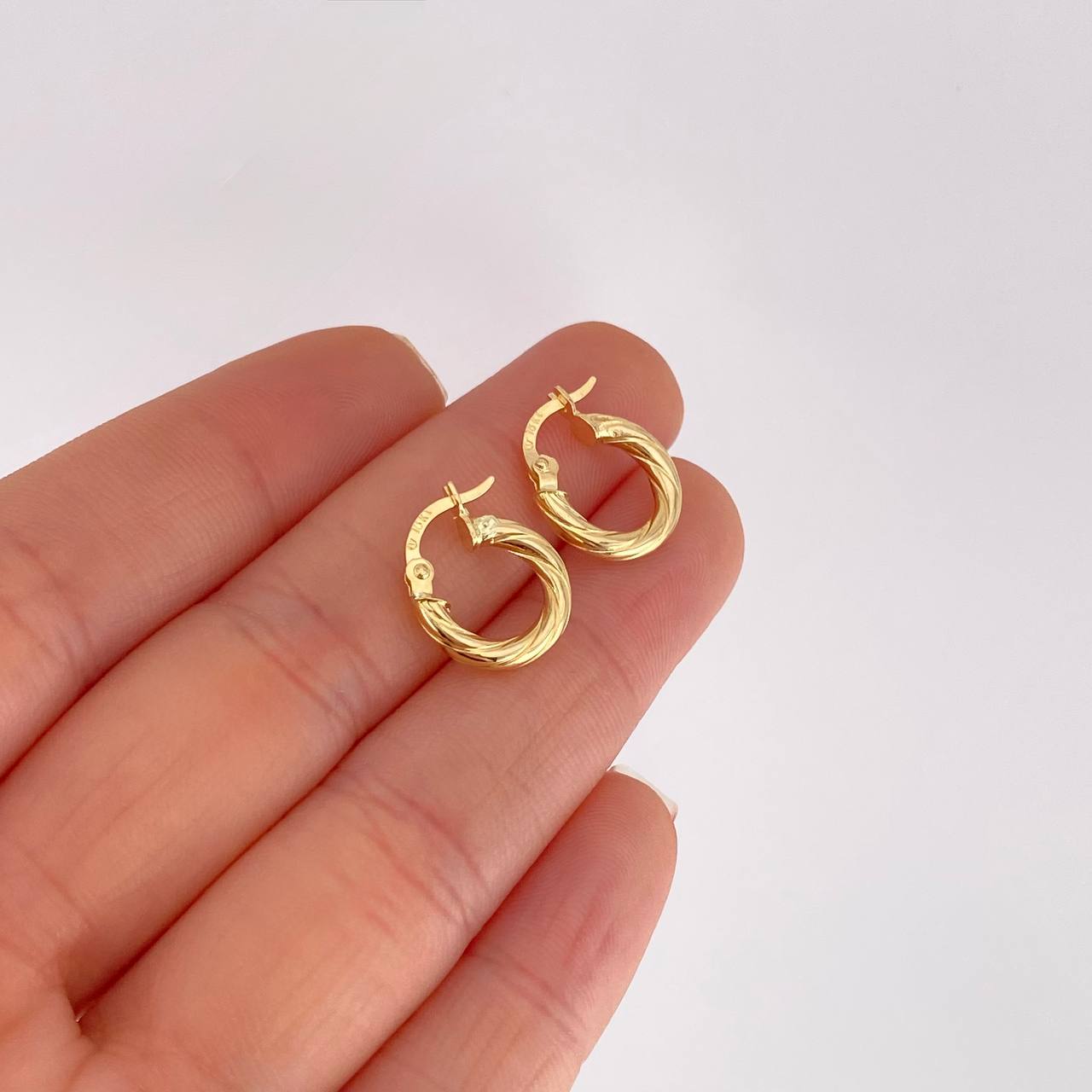 Candongas Ozy 1.2g / 1/2 in Oro Amarillo 18K