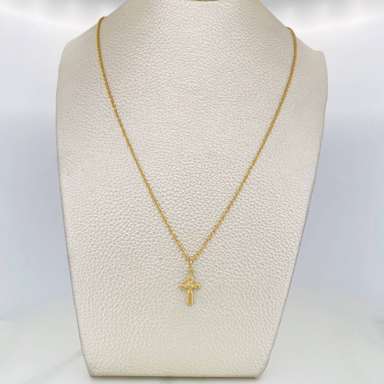 Rope Chain Set + Cross Pendant / 1.5gr / 23 1/2 in 18K Yellow Gold