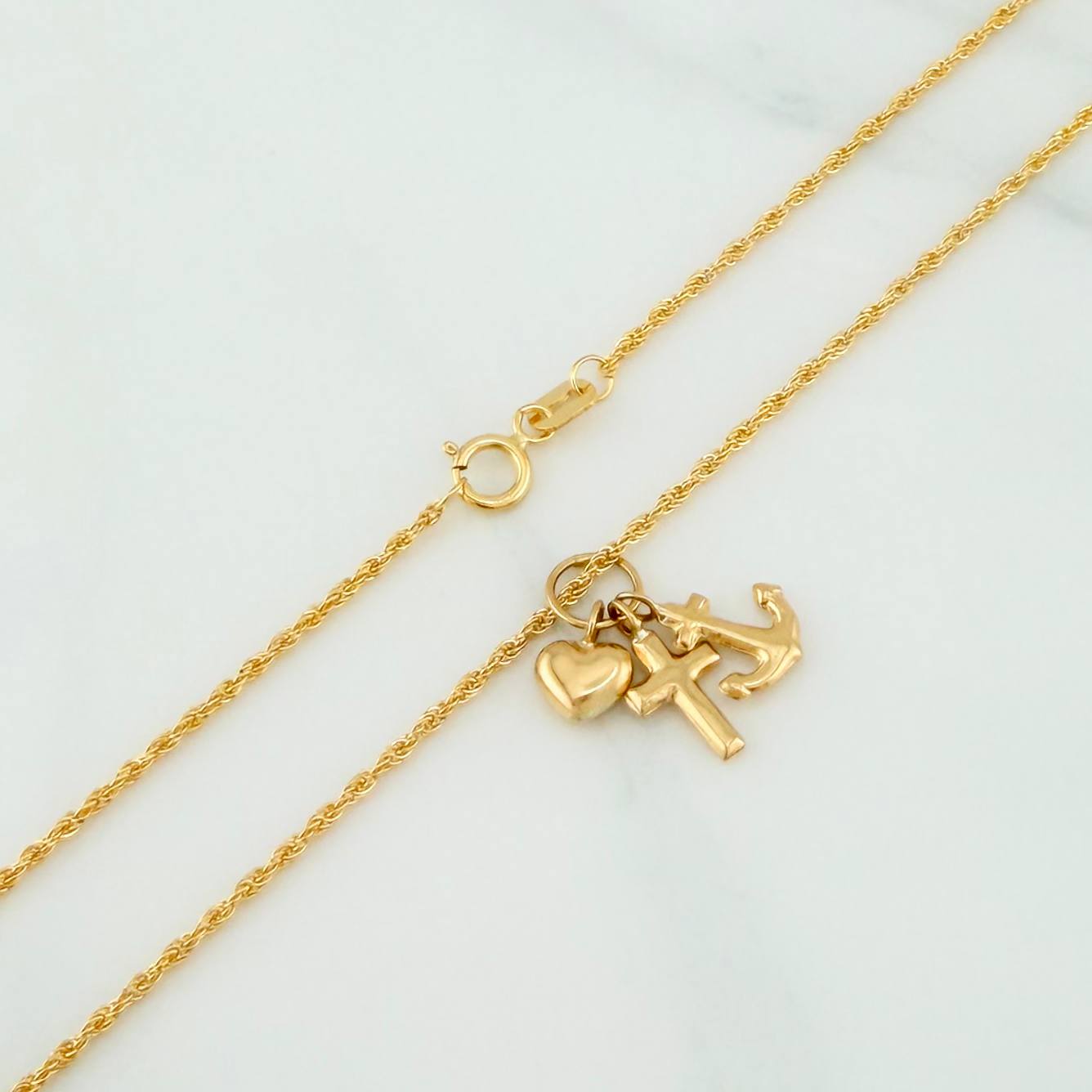 Rope Chain Set + Tres Gracias Pendant / 1.6gr / 19 3/4 in 18K Yellow Gold