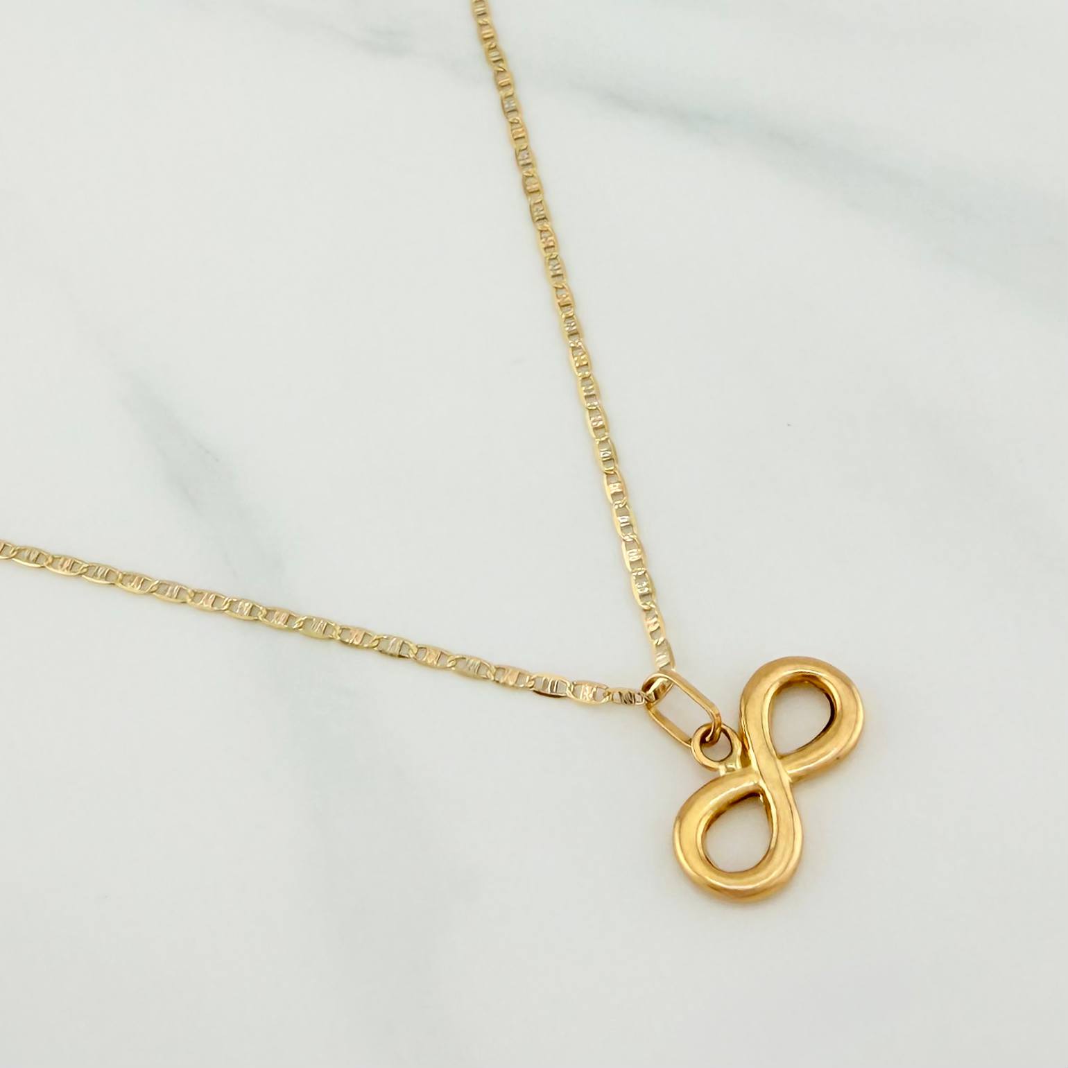 Flat Mariner Chain Set + Infinity Pendant / 2.15gr / 19 3/4 in Three 18K Golds