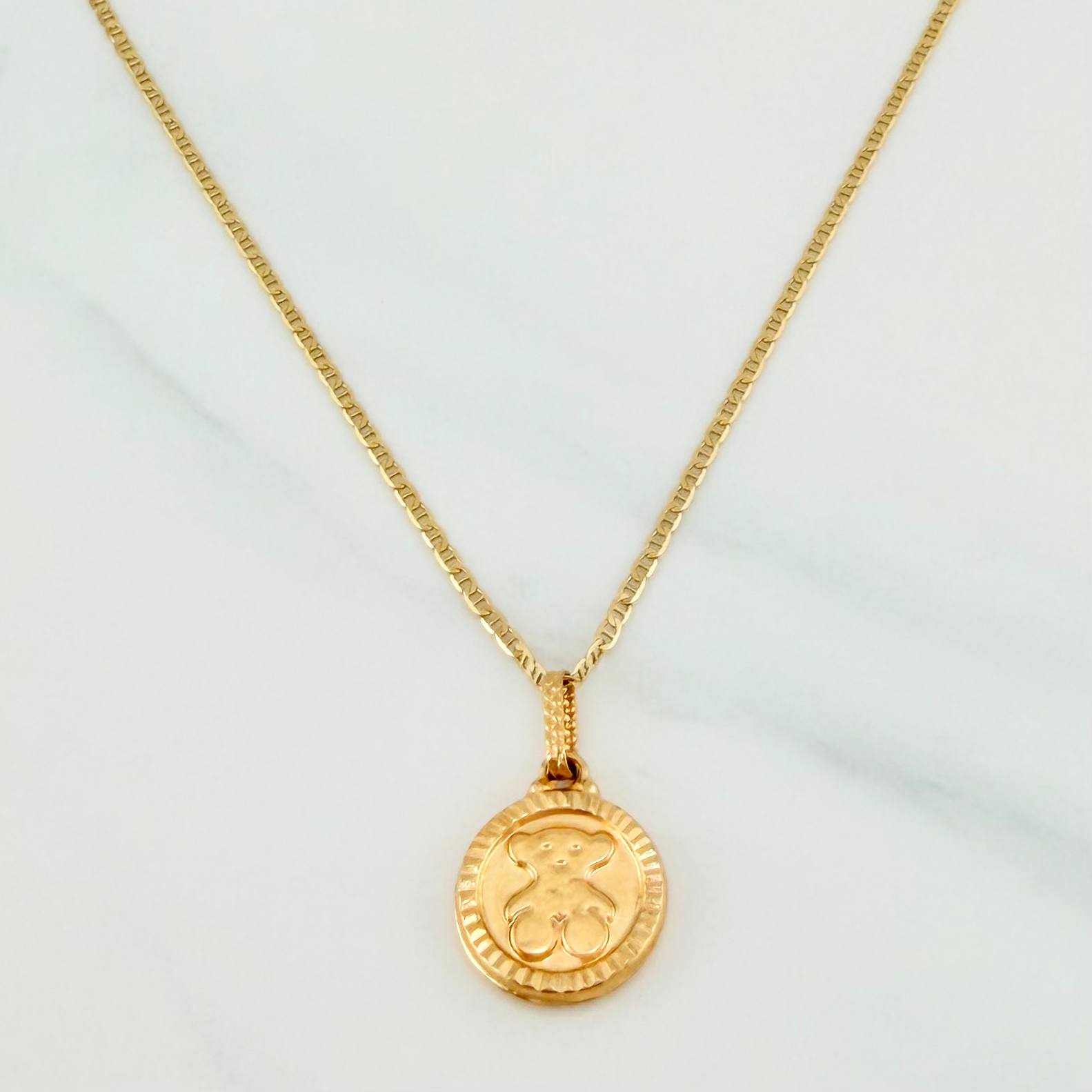 Set Cadena Escalera + Dije Oso Ts / 2.9gr / 19 3/4 in Oro Amarillo 18K