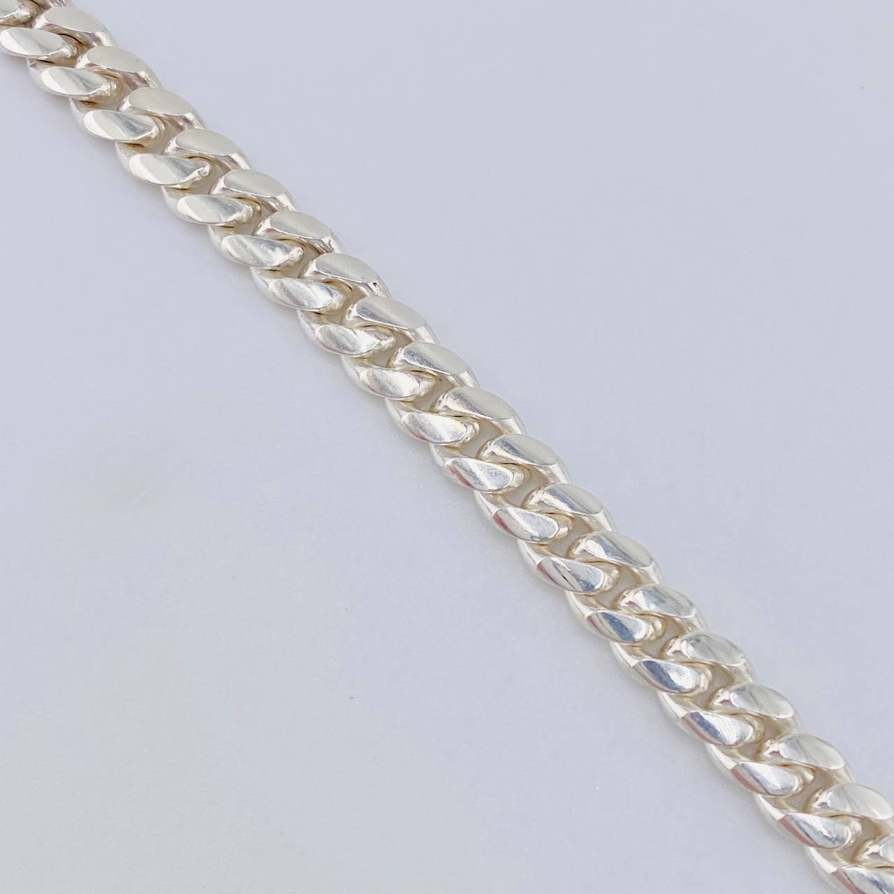 Cadena Cubana 49.3 g / 24 in / 5.6 mm Plata 925
