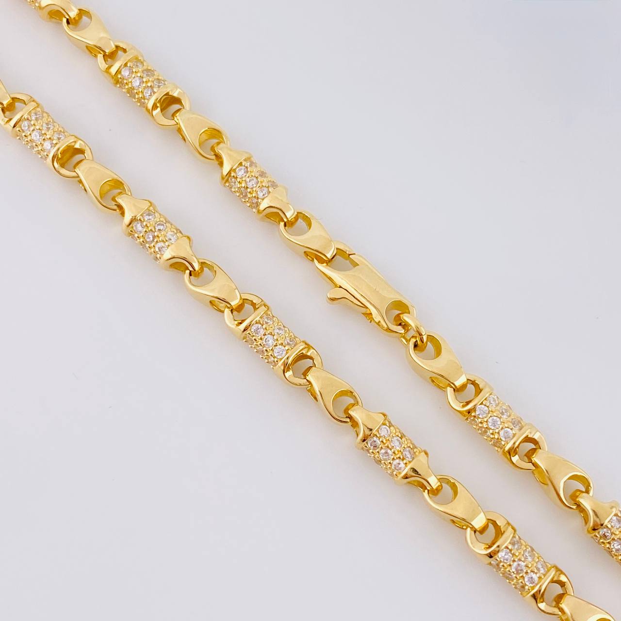Rustic Barrel Chain 55.65g / 28 in / 4.6mm 18K Yellow Gold
