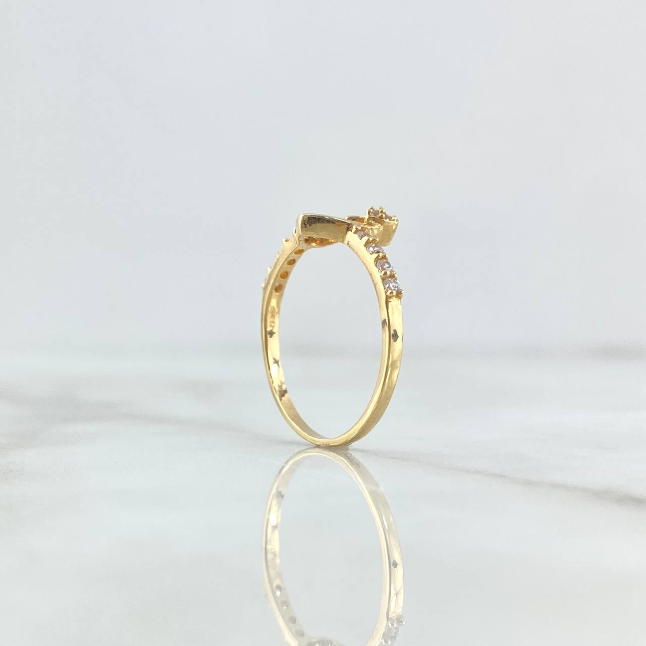Heart Silhouette Ring 1.7gr / Size 7 1/2 / White Zircons 18K Yellow Gold ©