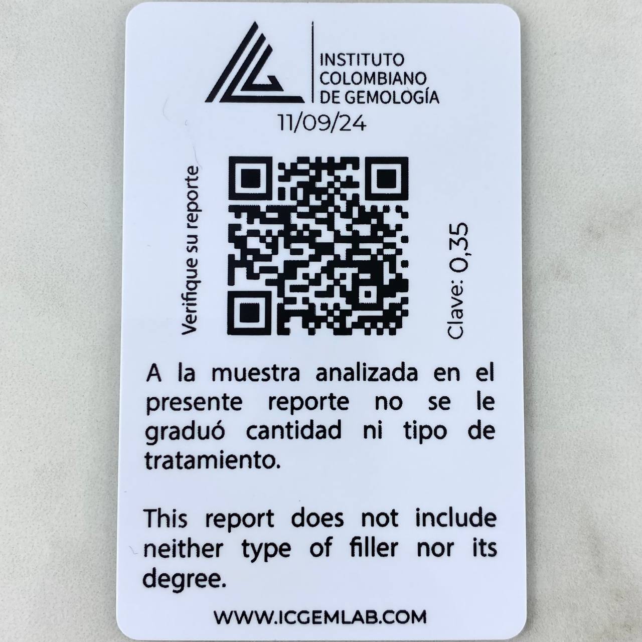 Oval Lip Ring 3.15gr / Size 7 1/2 / Emeralds 70pts Yellow Gold (Jewel) ©