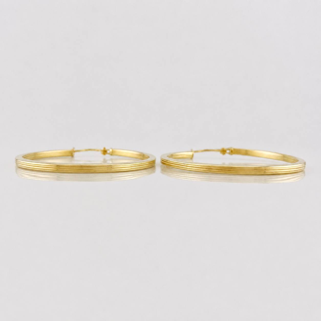 Hoop Earrings Miku 2.7g / 1 1/2 in 18K Yellow Gold