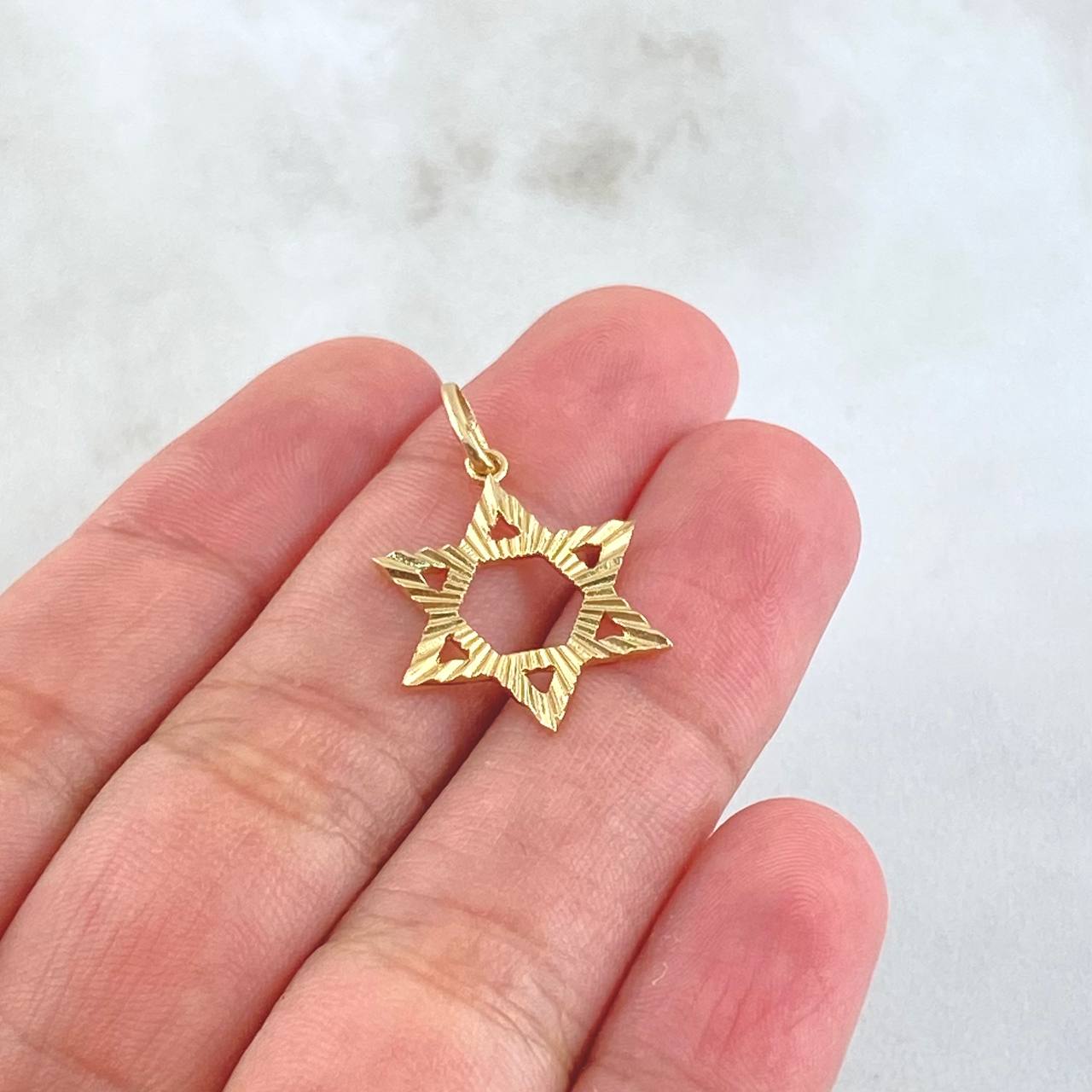Pendant Star of David 1.3gr / 2.5cm / 18K Gold