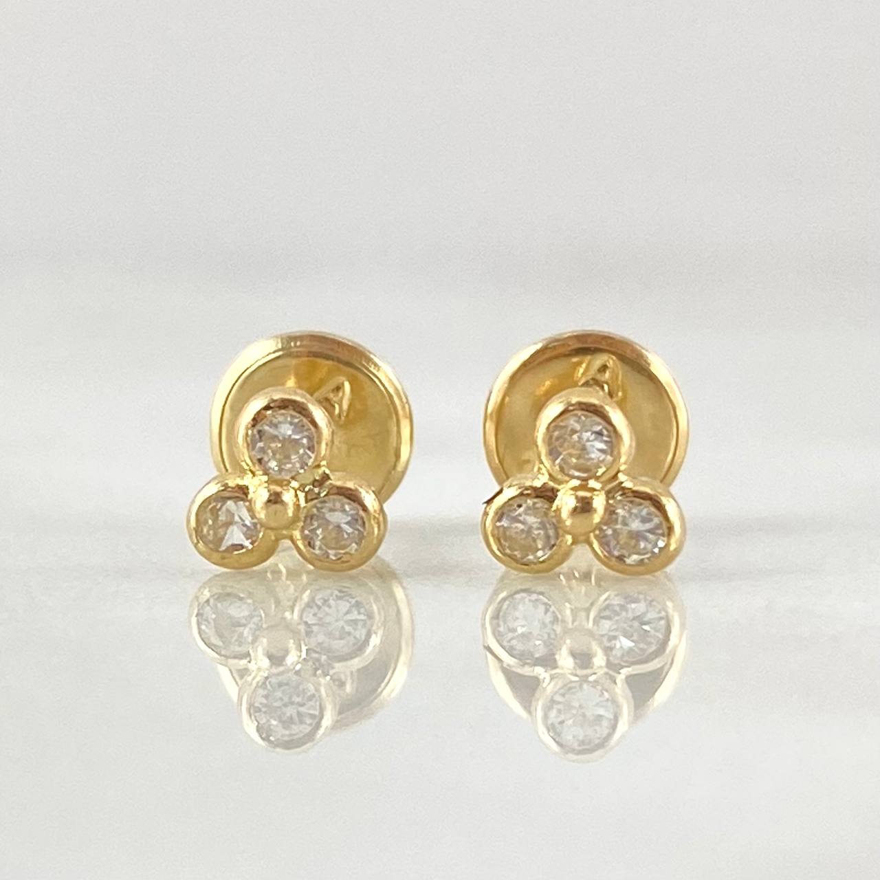 Topos Trio 0.6gr / 4mm Oro Amarillo 18K