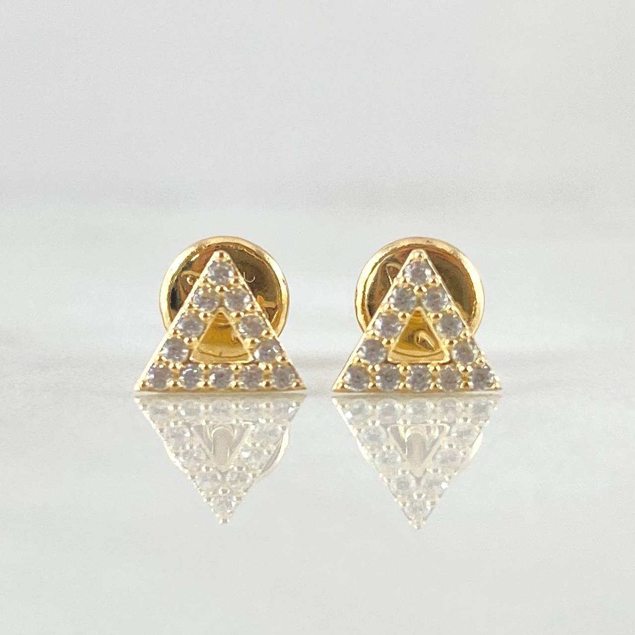 Triangle Stud Earrings Dense 0.65gr / 18K Gold*