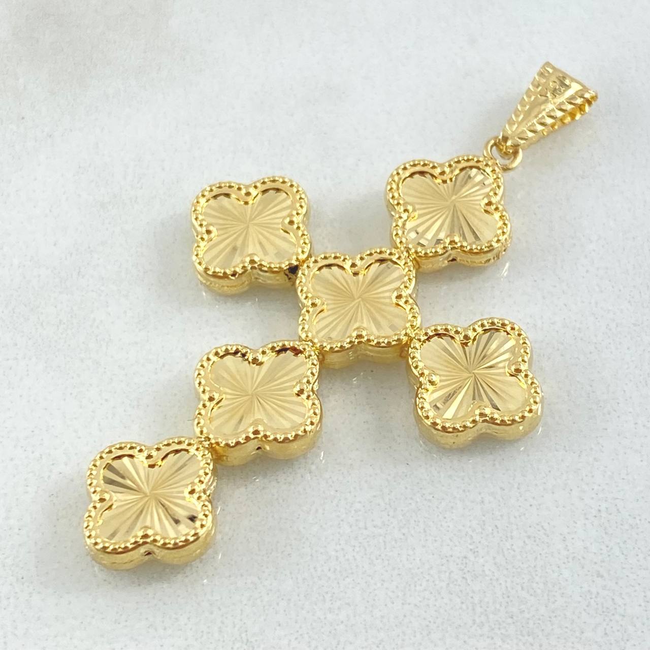 Pendant Cross Clover 3.8gr / 4.9cm / 18K Gold ©