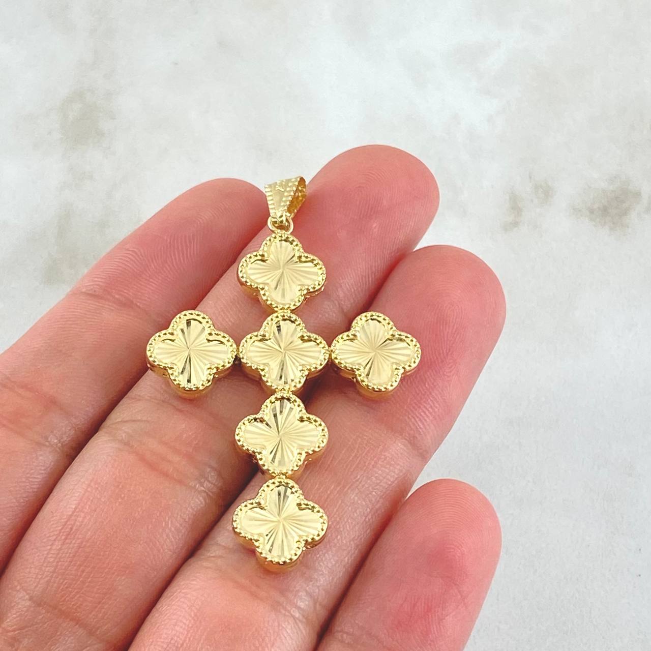 Pendant Cross Clover 3.8gr / 4.9cm / 18K Gold ©