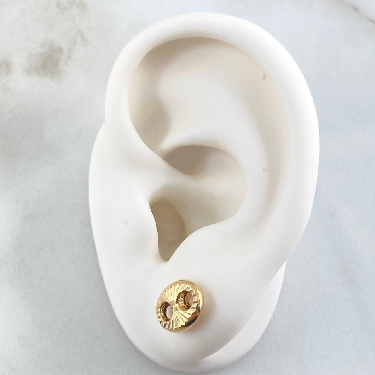 Stud Earrings GC 0.85gr / 18K Yellow Gold *