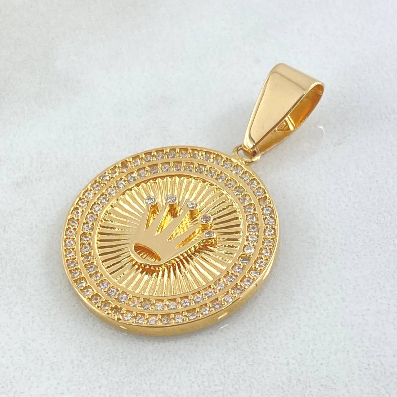 Pendant Circular Crown Plate 5.95gr / 3.5cm / 18K Gold ©