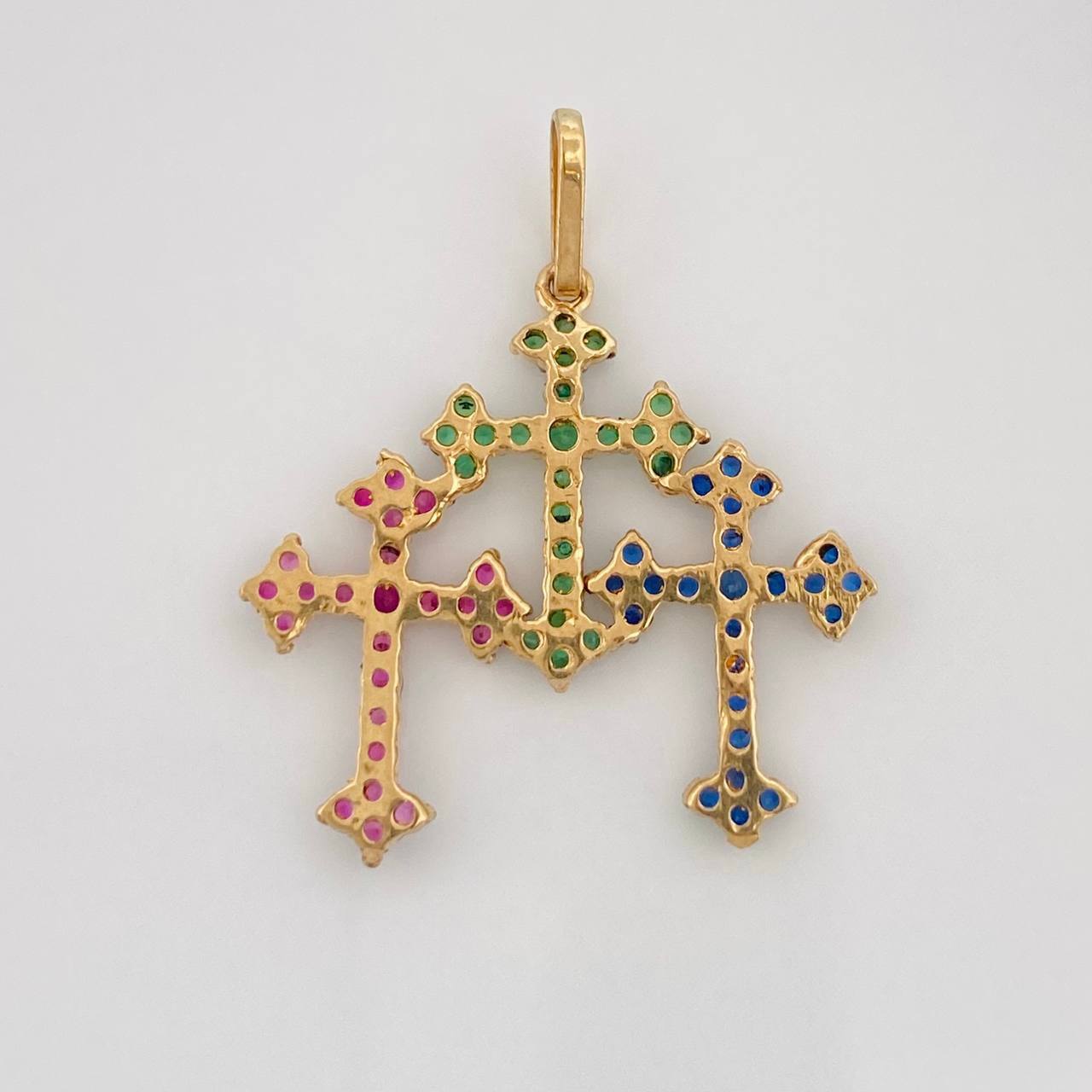 Dije Tres Cruces 1.35g / 1 in Dos Oros Negro Amarillo 18K
