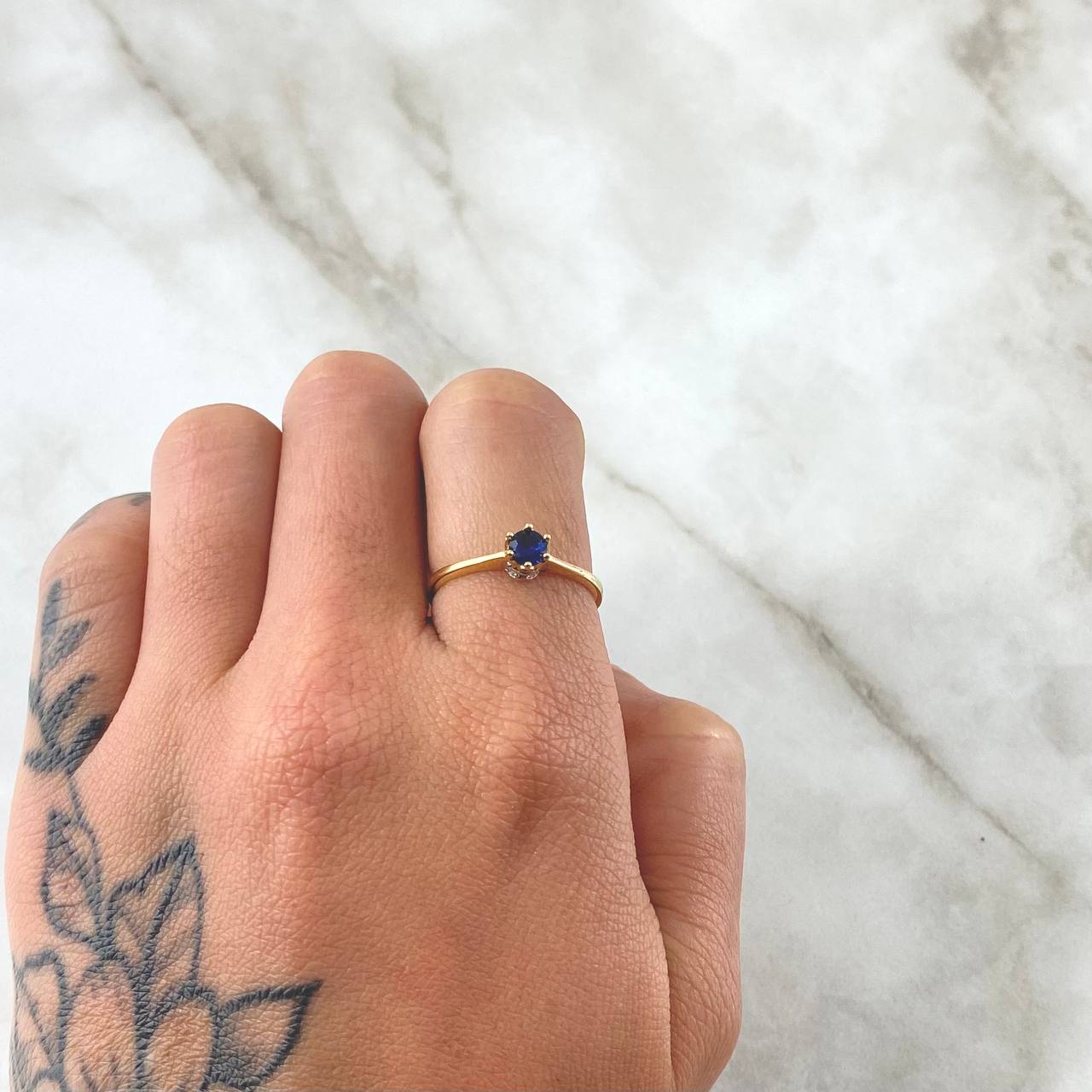 Anillo Solitario Corona 1.8gr / T6 / Azul Rey Oro Amarillo 18K