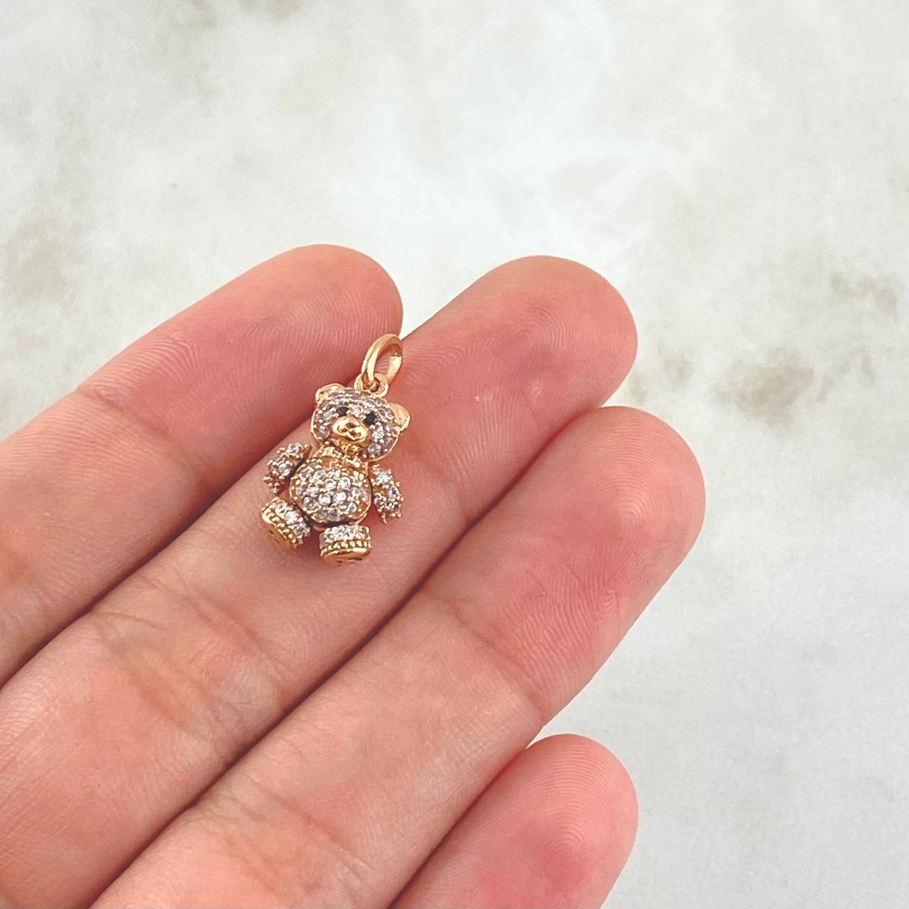 Dije Oso Articulado 2.25gr / 2cm / Circones Blancos Oro Rosa 18K