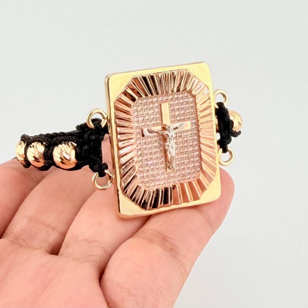Woven Bracelet Symbol of Love Three Golds 18K