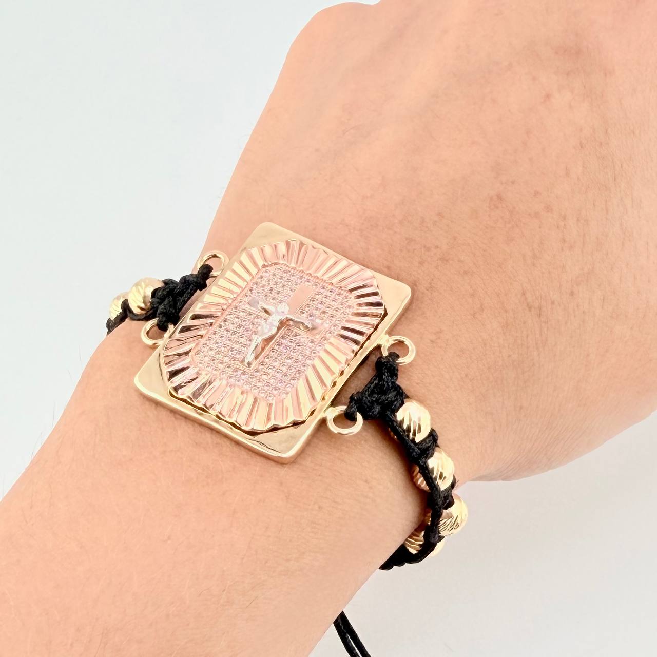 Woven Bracelet Symbol of Love Three Golds 18K