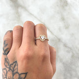 Halo Heart Ring 2.05g / T7 / White Zirconia Yellow Gold 18K