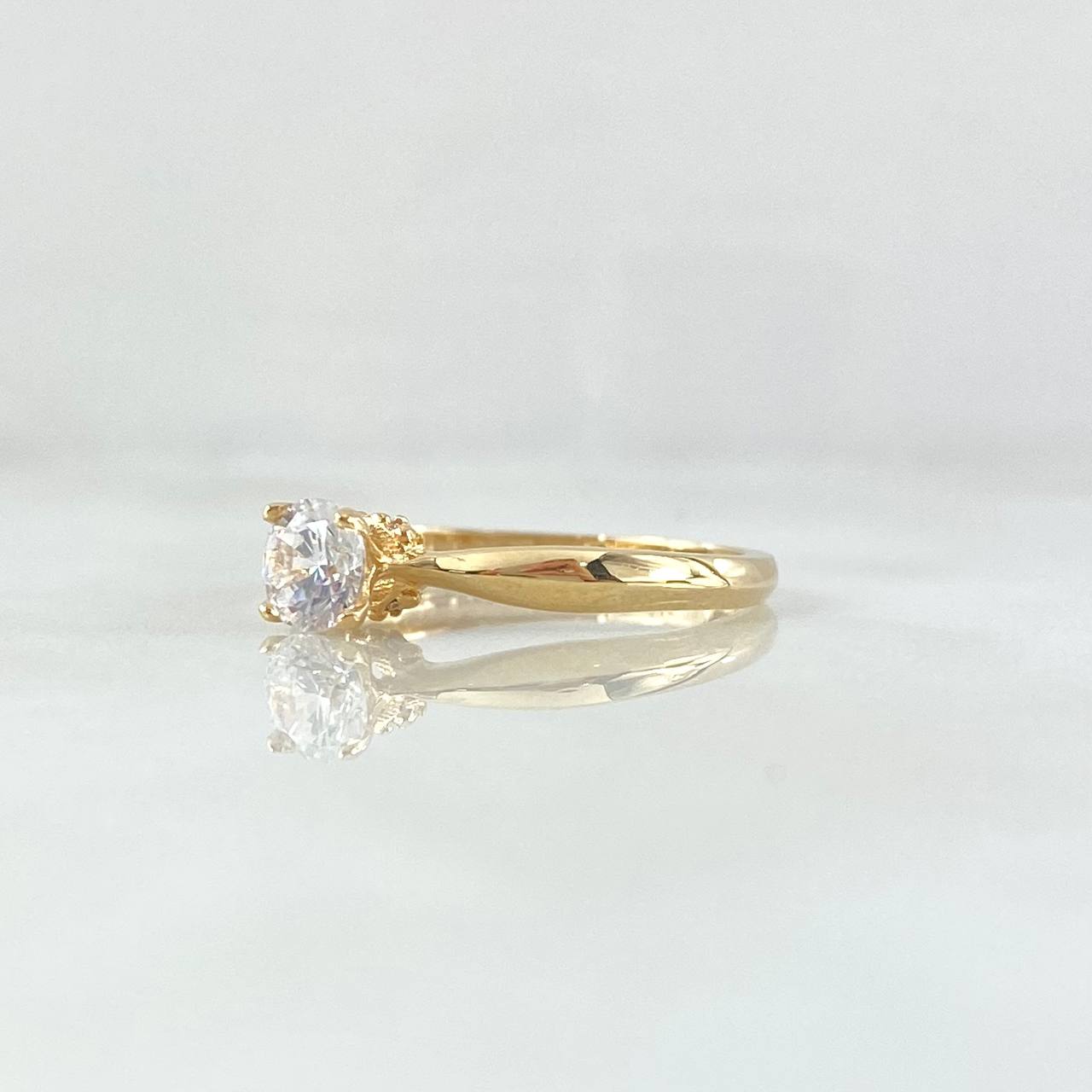 Anillo Solitario Cetro 1.8gr / T7 / Circon Blanco Oro Amarillo 18K