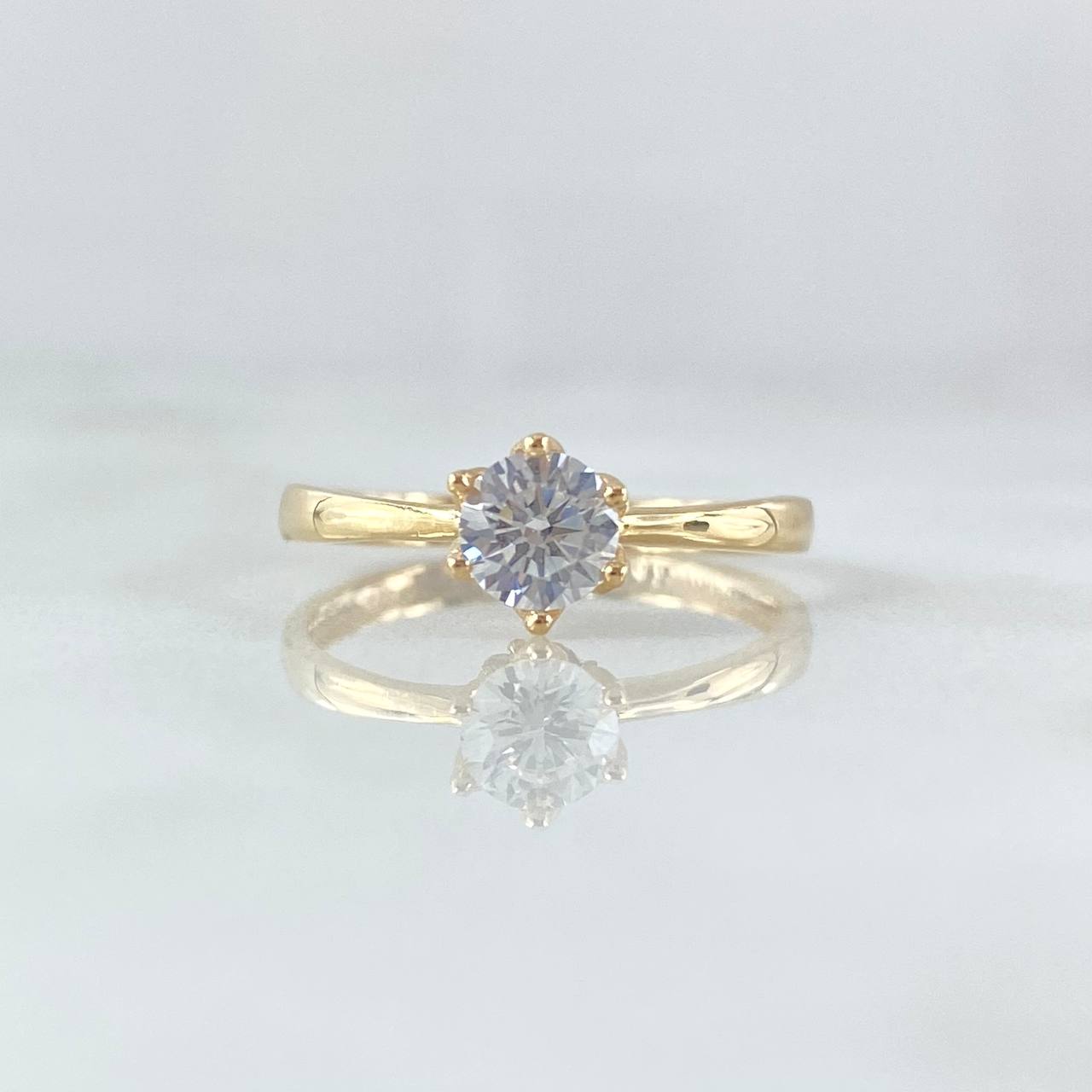 Anillo Solitario Corona 1.45gr / T6 1/2 / Circones Blancos Oro Amarillo 18K