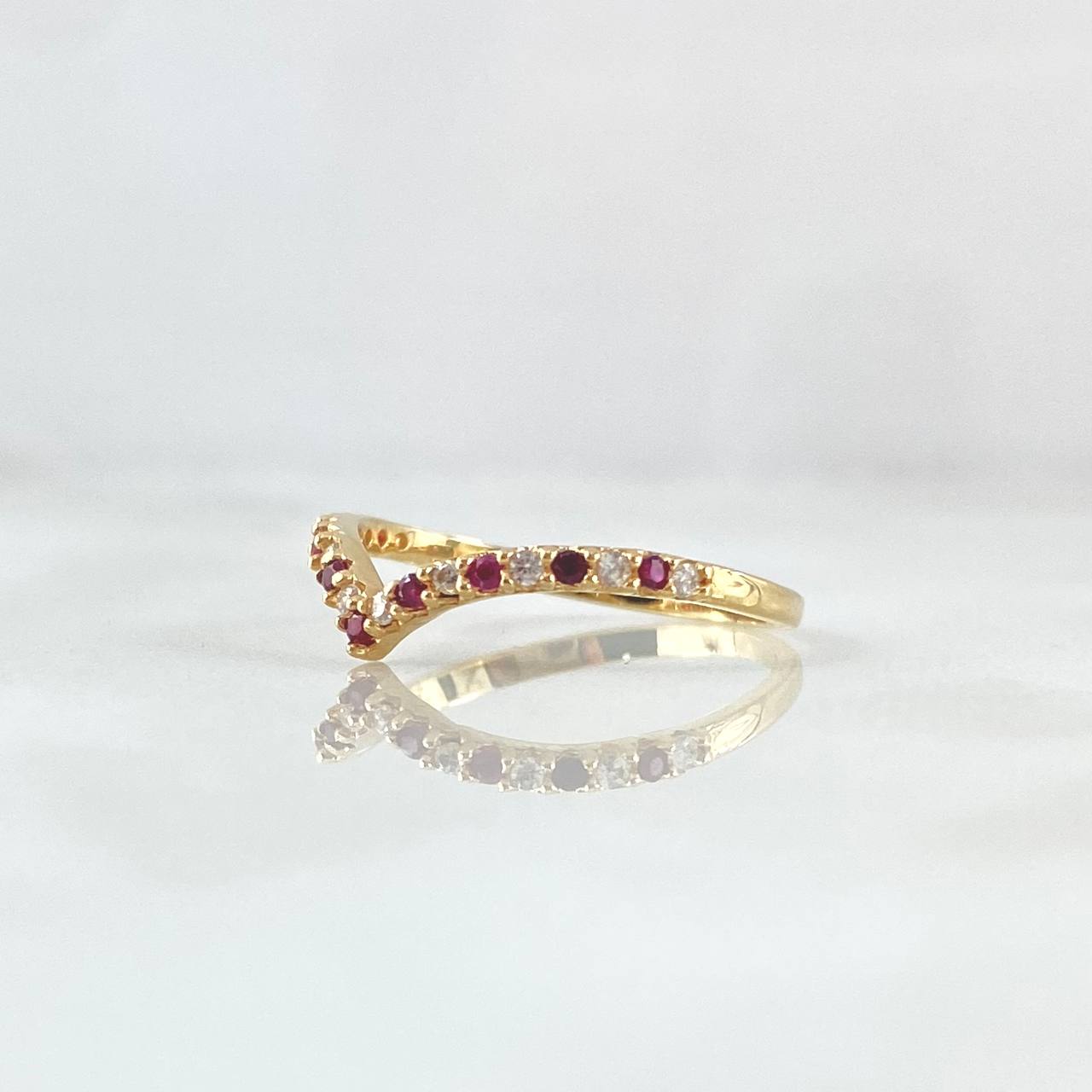 Anillo Tiara En V 1.35gr / T5 1/2 / Circones Blancos Rojos Oro Amarillo 18K