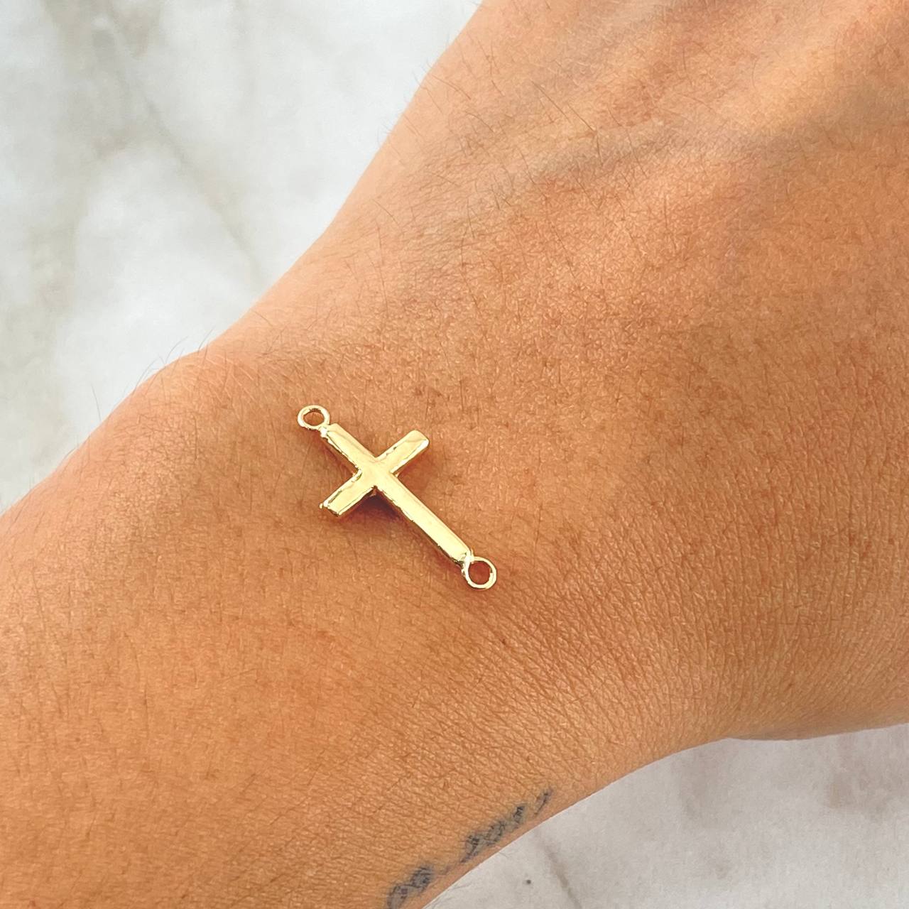 Herraje Cruz 0.4gr / 2.3cm / Lisa Oro Amarillo 18K