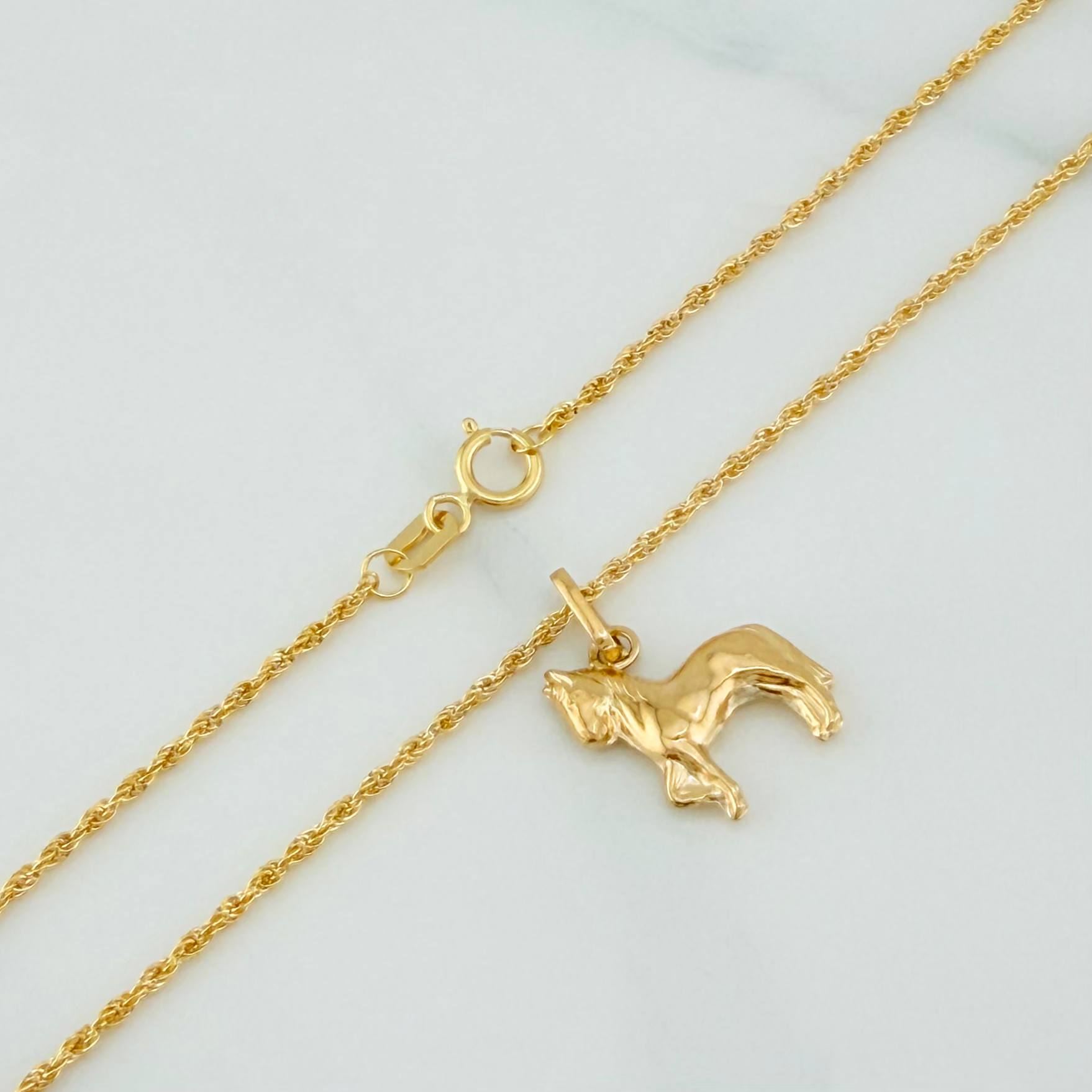 Set Rope Chain + Pendant Horse / 1.7gr / 23 1/2 in Yellow Gold 18K