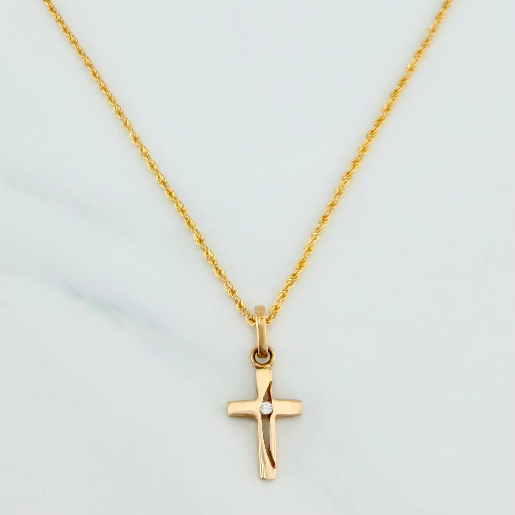 Rope Chain Set + Cross Pendant / 1.85gr / 23 1/2 in 18K Yellow Gold