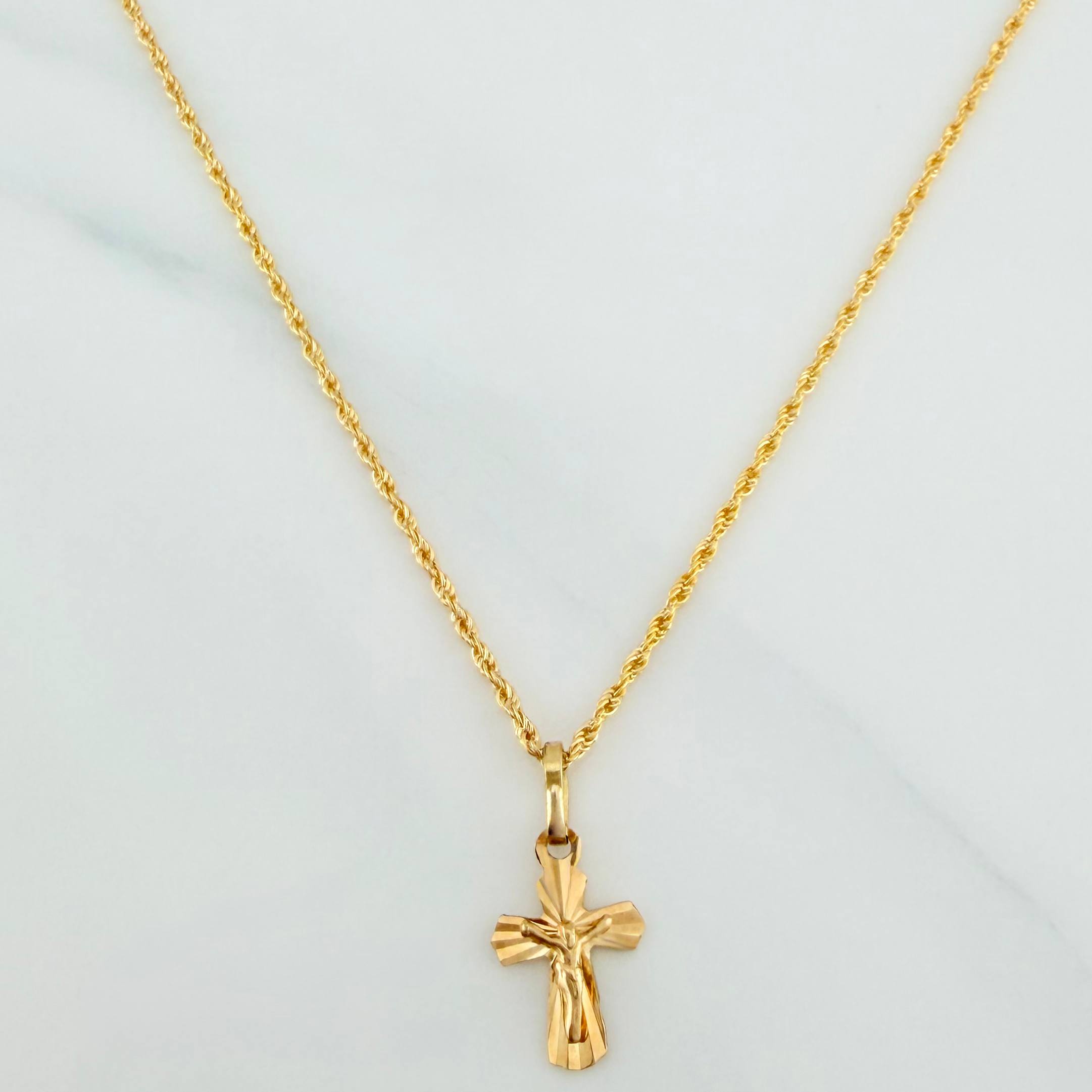 Rope Chain Set + Christ Cross Pendant / 1.5gr / 19 1/2 in 18K Yellow Gold