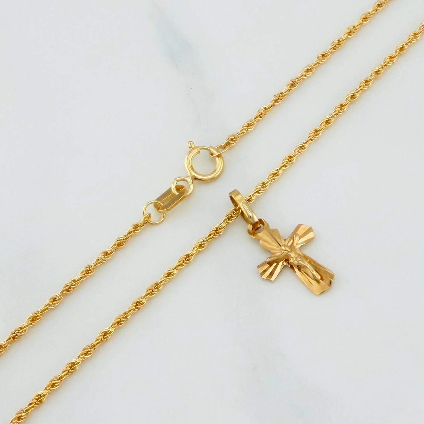 Rope Chain Set + Christ Cross Pendant / 1.5gr / 19 1/2 in 18K Yellow Gold