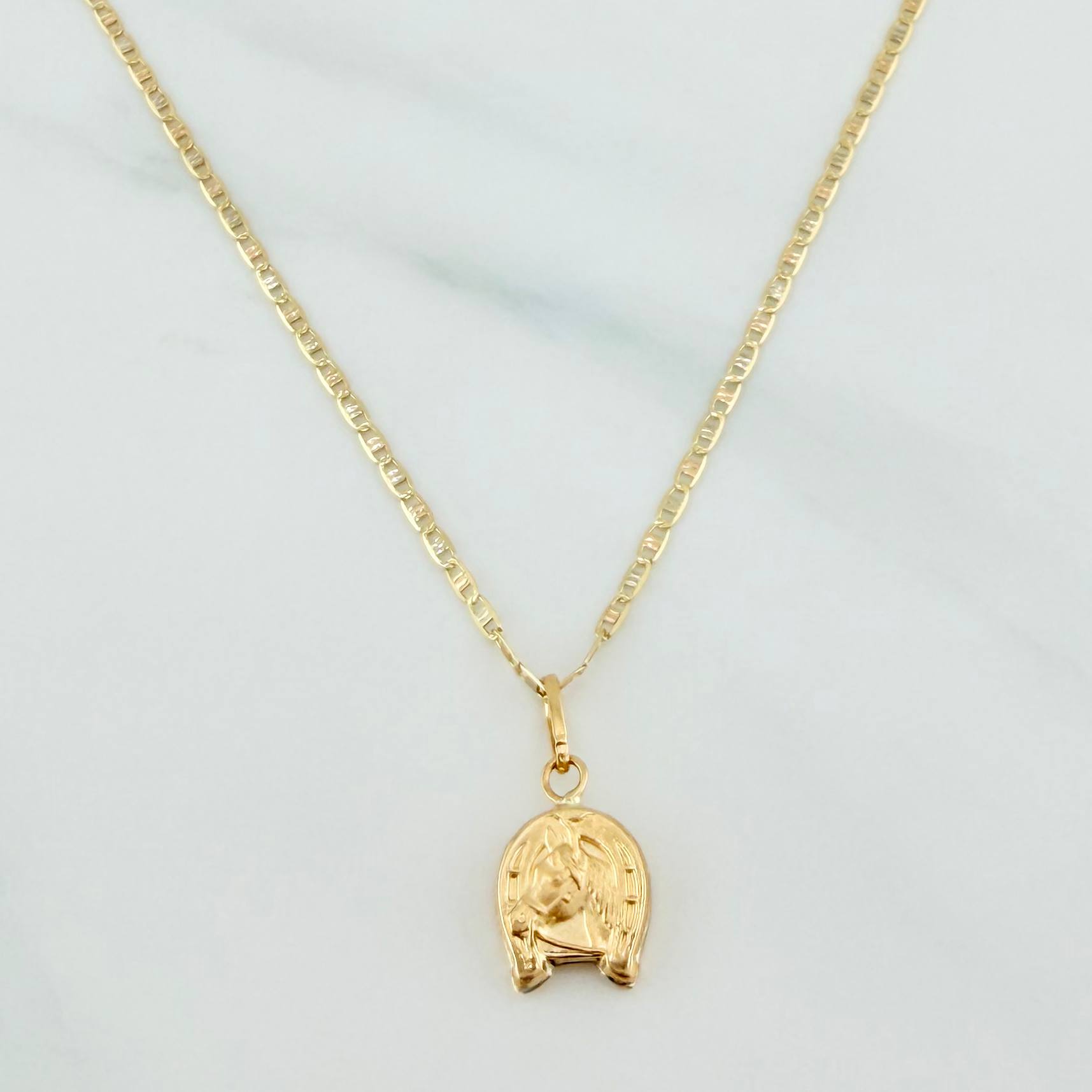 Set Flat Mariner Chain + Horse Shoe Pendant / 2.15gr / 19 3/4 in Three Golds 18K
