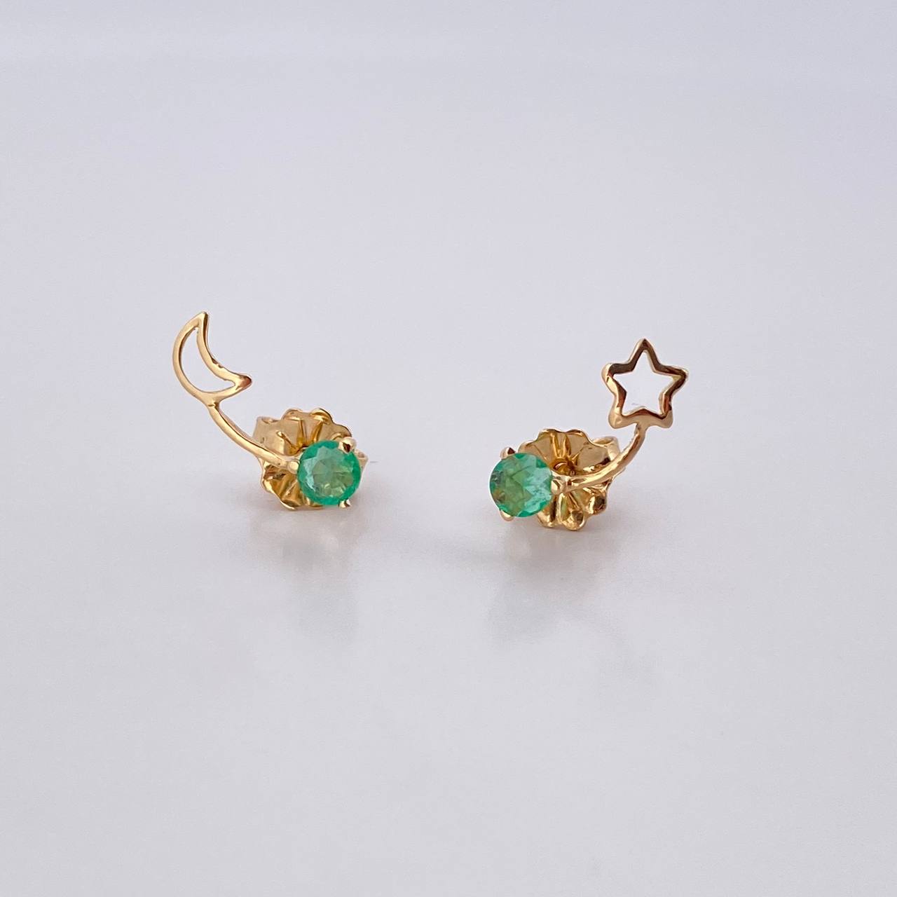 Topos Luna Y Estrella 0.85gr / Esmeralda 21 Pts Oro Amarillo 18K (Joya) &