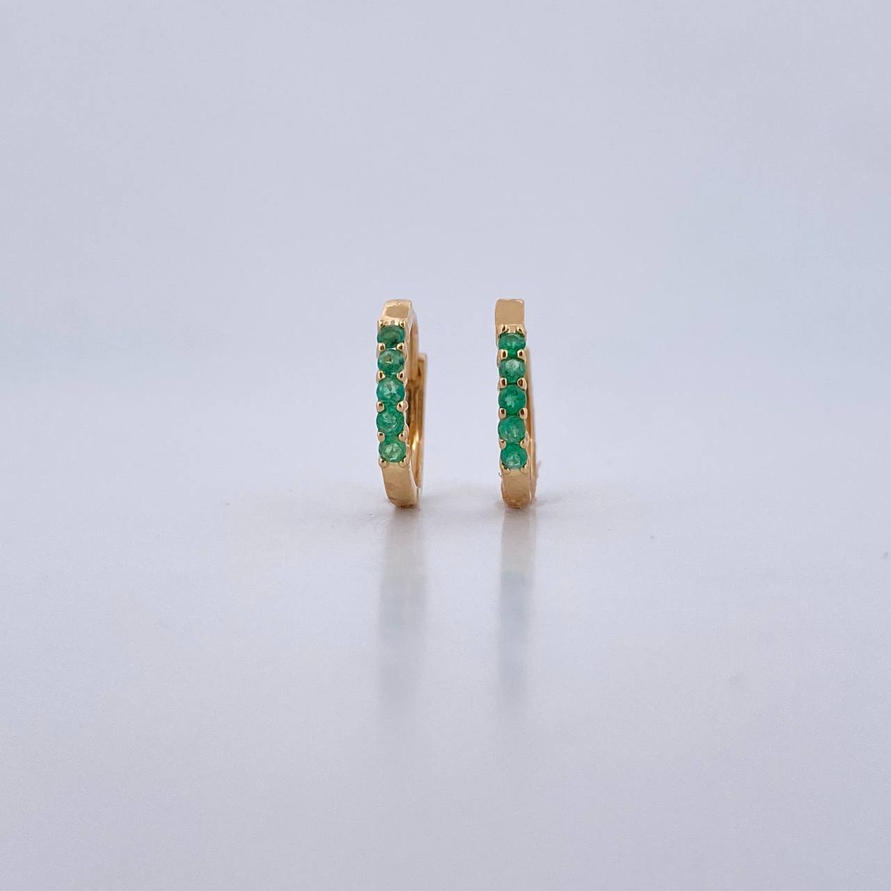 Candongas Ovalo 1.1gr / Esmeralda 12 Pts Oro Amarillo 18K (Joya) &