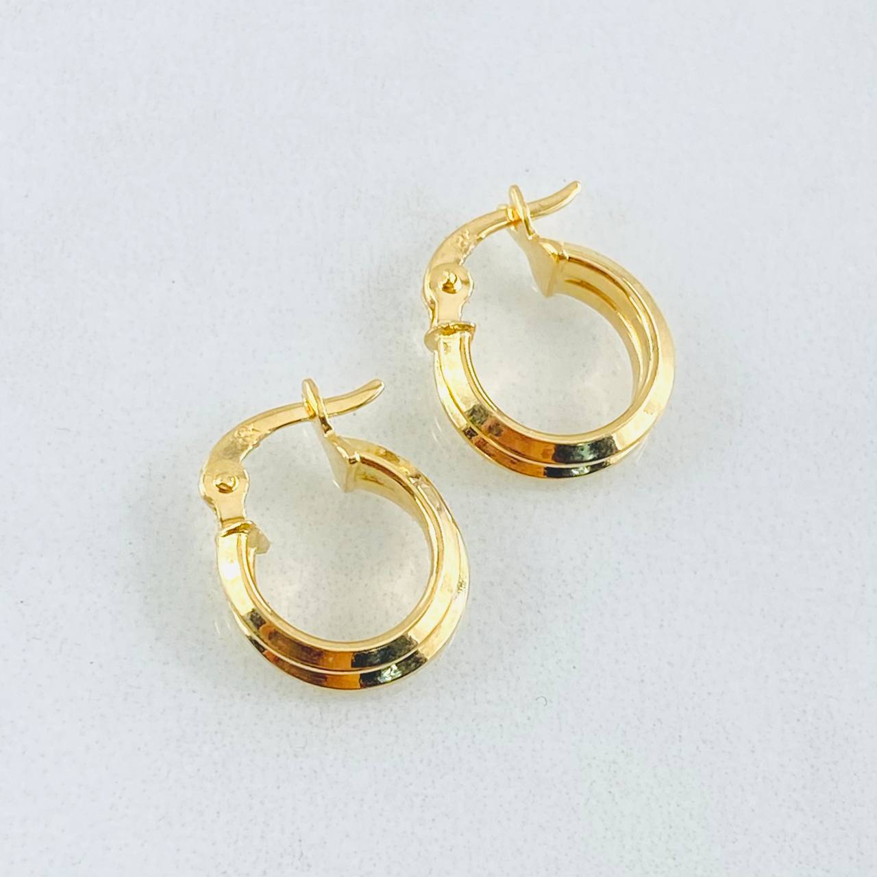 Candongas Clau Doble 1.05gr / 1/2 in / Oro Amarillo 18K