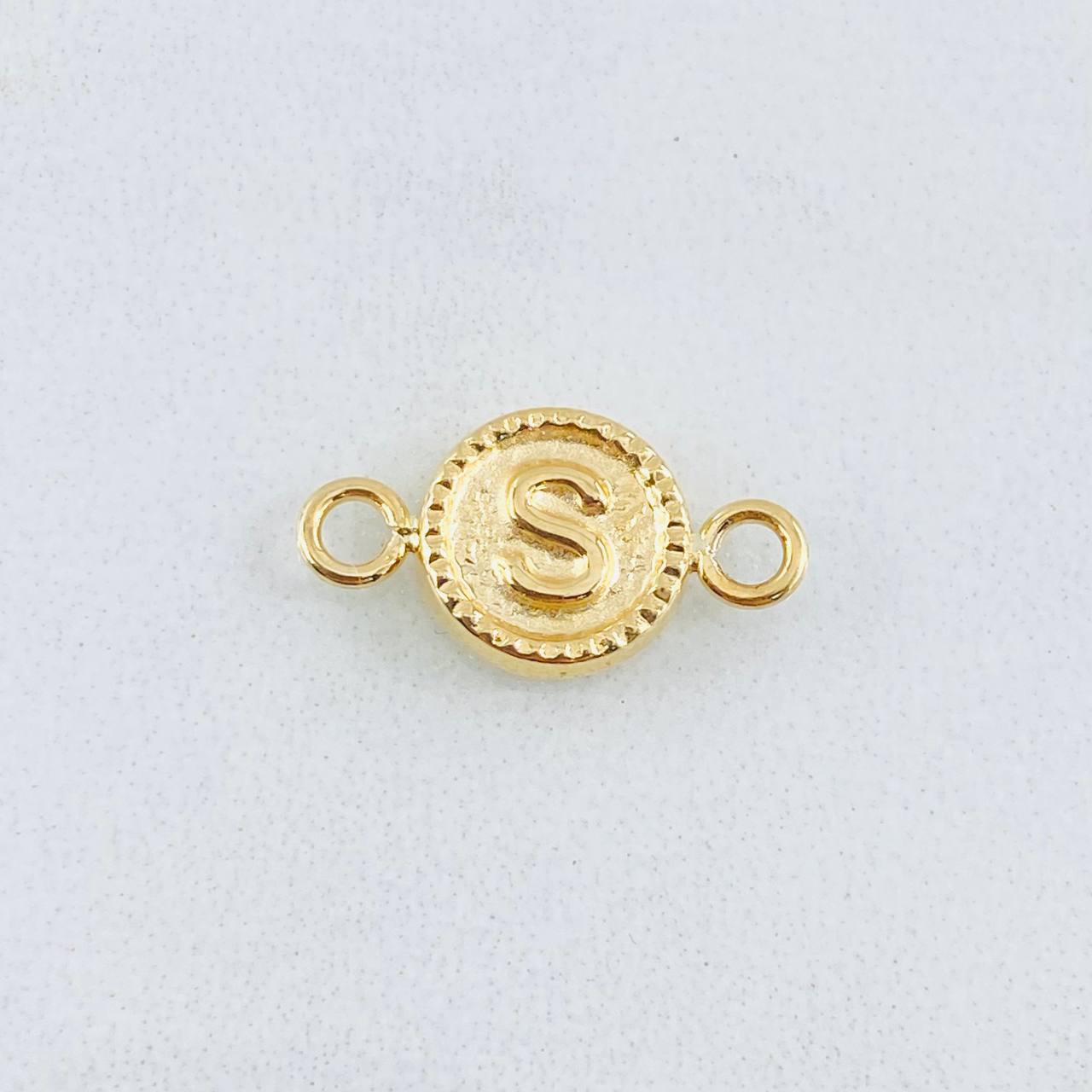 Herraje Letra S 0.45gr / 1/2 in / Oro Amarillo 18K