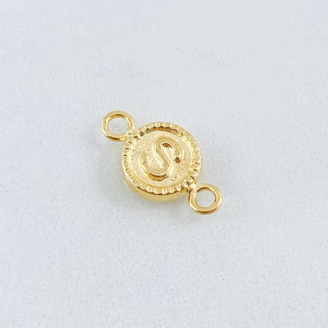 Herraje Letra S 0.45gr / 1/2 in / Oro Amarillo 18K