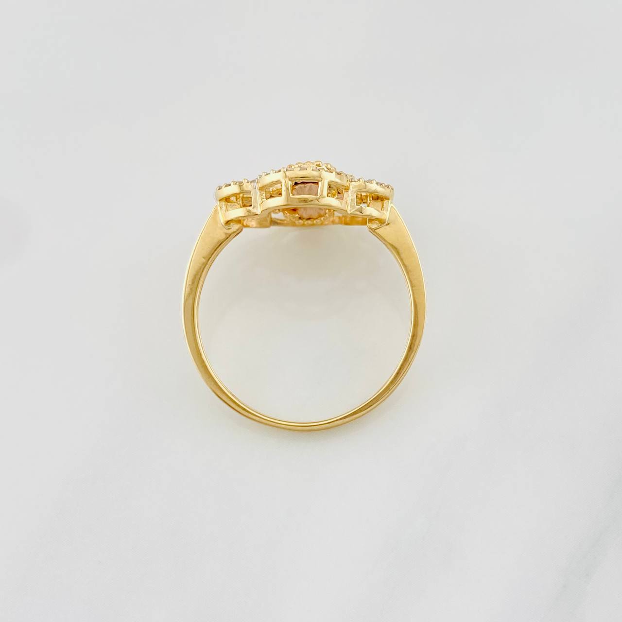Clover Ring 3.85g / T8 Three Golds 18K