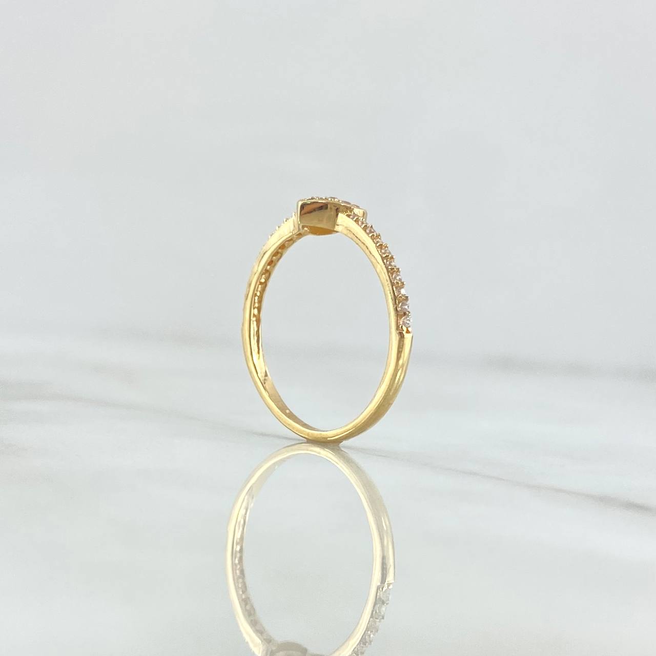 Heart Stitched Ring 1.7gr / Size 7 1/2 / White Zircons 18K Yellow Gold *