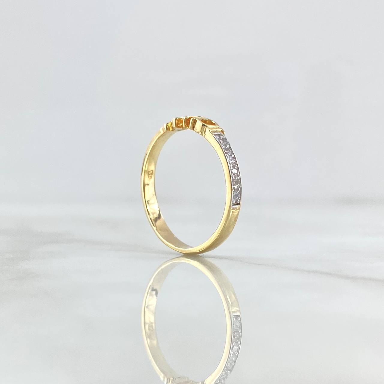 Love Ring 2.25gr / Size 7 1/2 / White Zircons 18K Yellow Gold