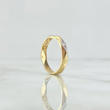 Diamond Patterned Ring 2.55gr / Size 6 3/4 / White Zircons Two-tone 18K Yellow and White Gold
