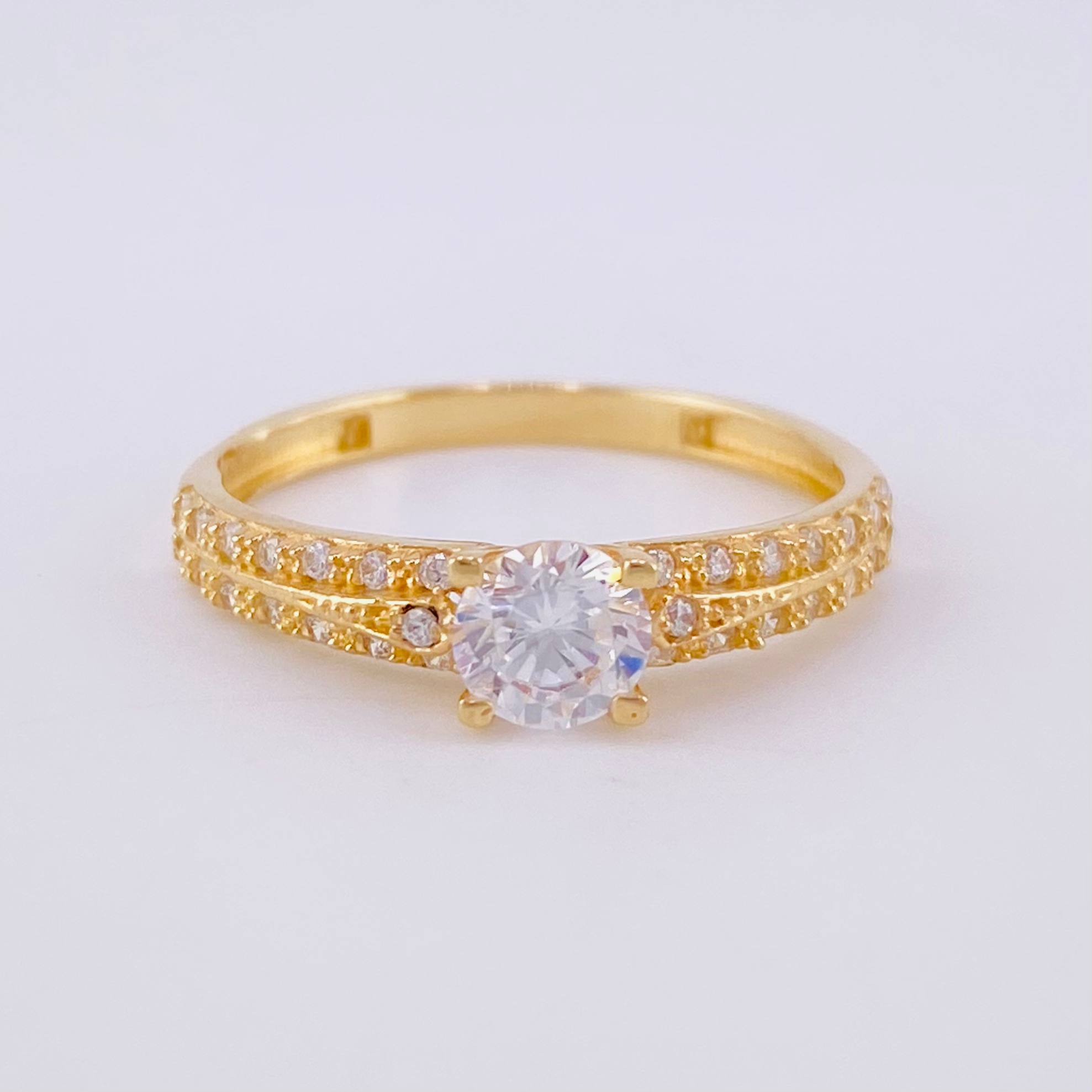 Anillo Solitario Tupido 2.4g / T6 3/4 Oro Amarillo 18K