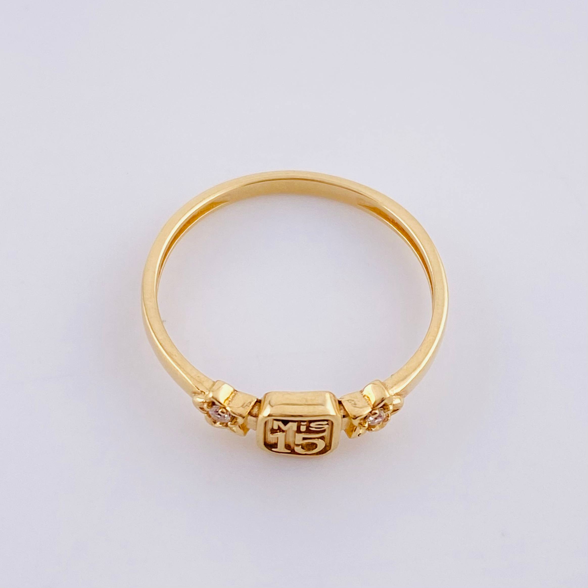 Anillo Jazmin 15s 1.5g / T6 3/4  Oro Amarillo 18K