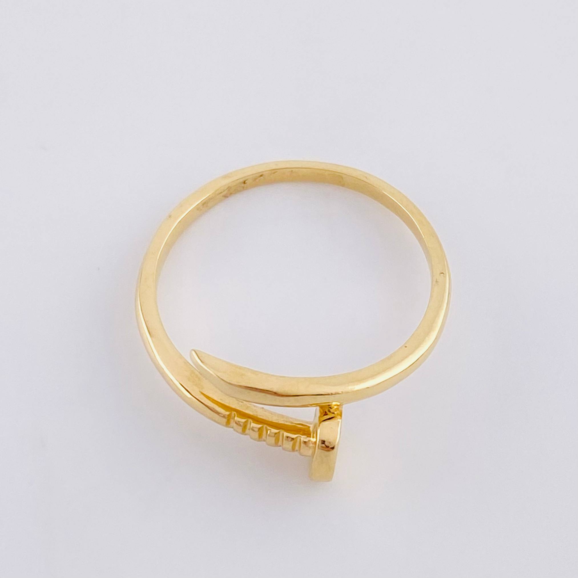 Anillo Clavo 2.6g / T9 1/4 Oro Amarillo 18K