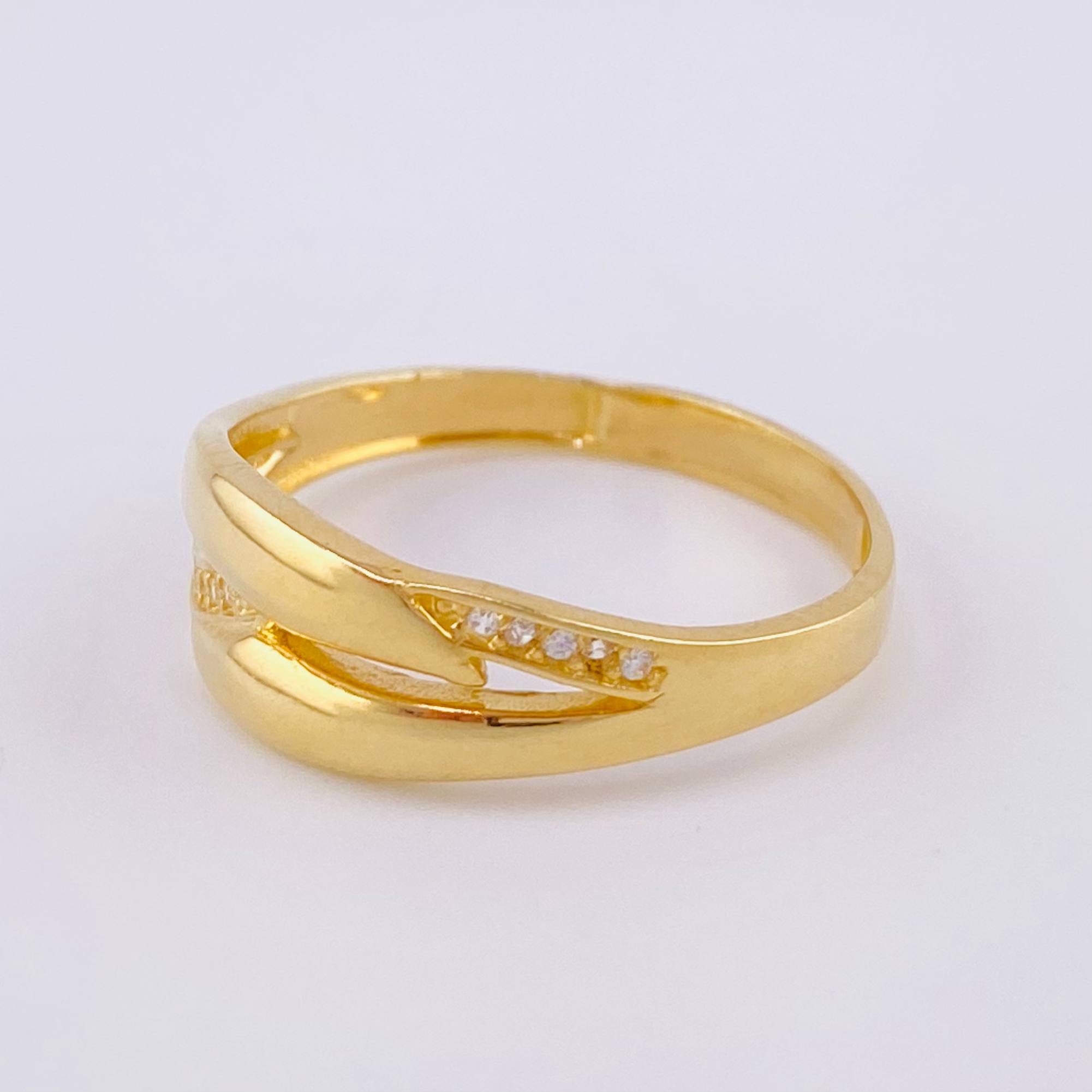 Intertwined Ring 3.2g / Size 9 3/4 Yellow Gold 18K