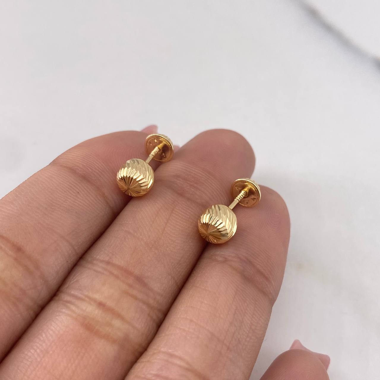 Stud Earrings Bead 0.8gr / 6mm Diamond Cut 18K Yellow Gold &